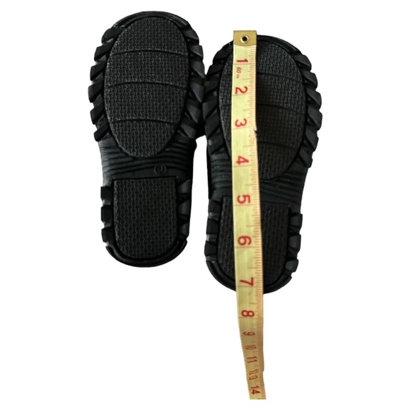 Kids Winter snow boots Size 9 RBX with removable lining  black and red - Picture 8 of 11